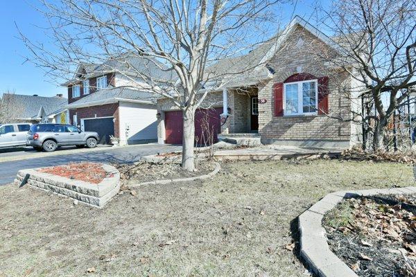 Photo 2 of 38 Melville Road E, Arnprior — HOMEH