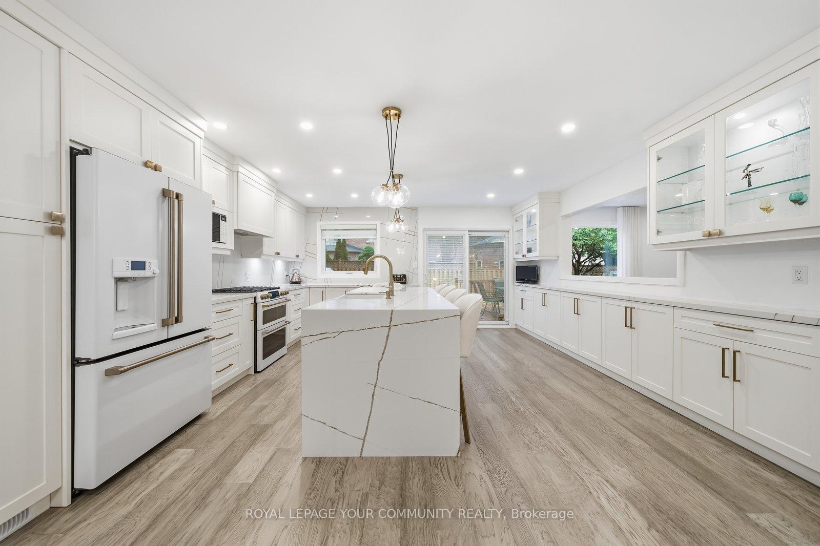 Photo 1 of 15 Redondo Drive, Vaughan, Beverley Glen — HOMEH