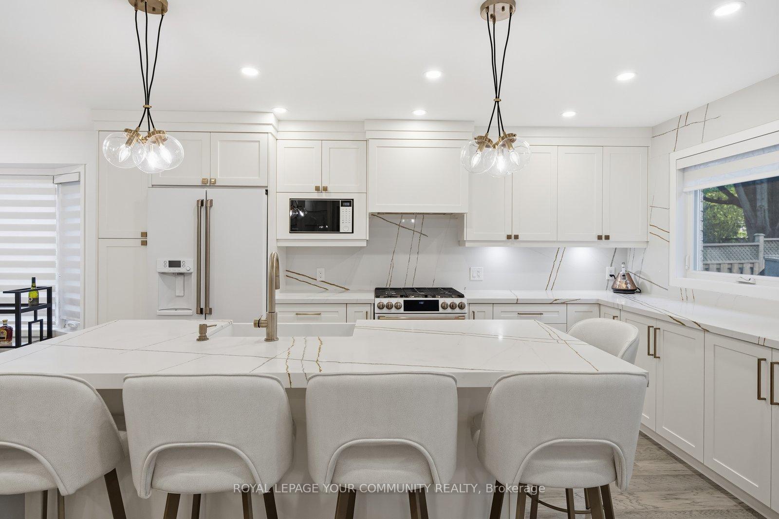 Photo 13 of 15 Redondo Drive, Vaughan, Beverley Glen — HOMEH