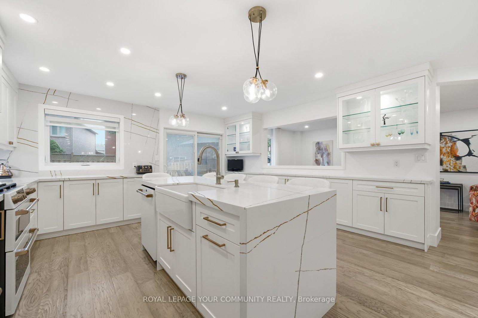 Photo 18 of 15 Redondo Drive, Vaughan, Beverley Glen — HOMEH