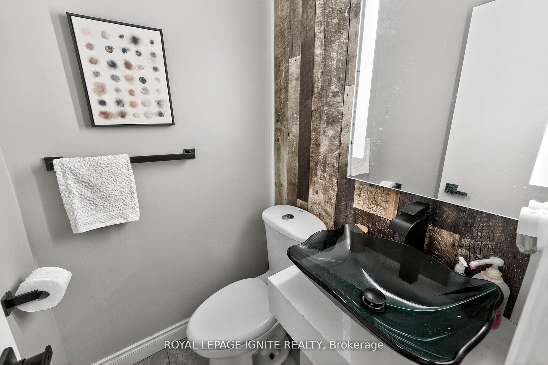 Photo 13 of 7 Ducatel Crescent, Ajax, Central — HOMEH