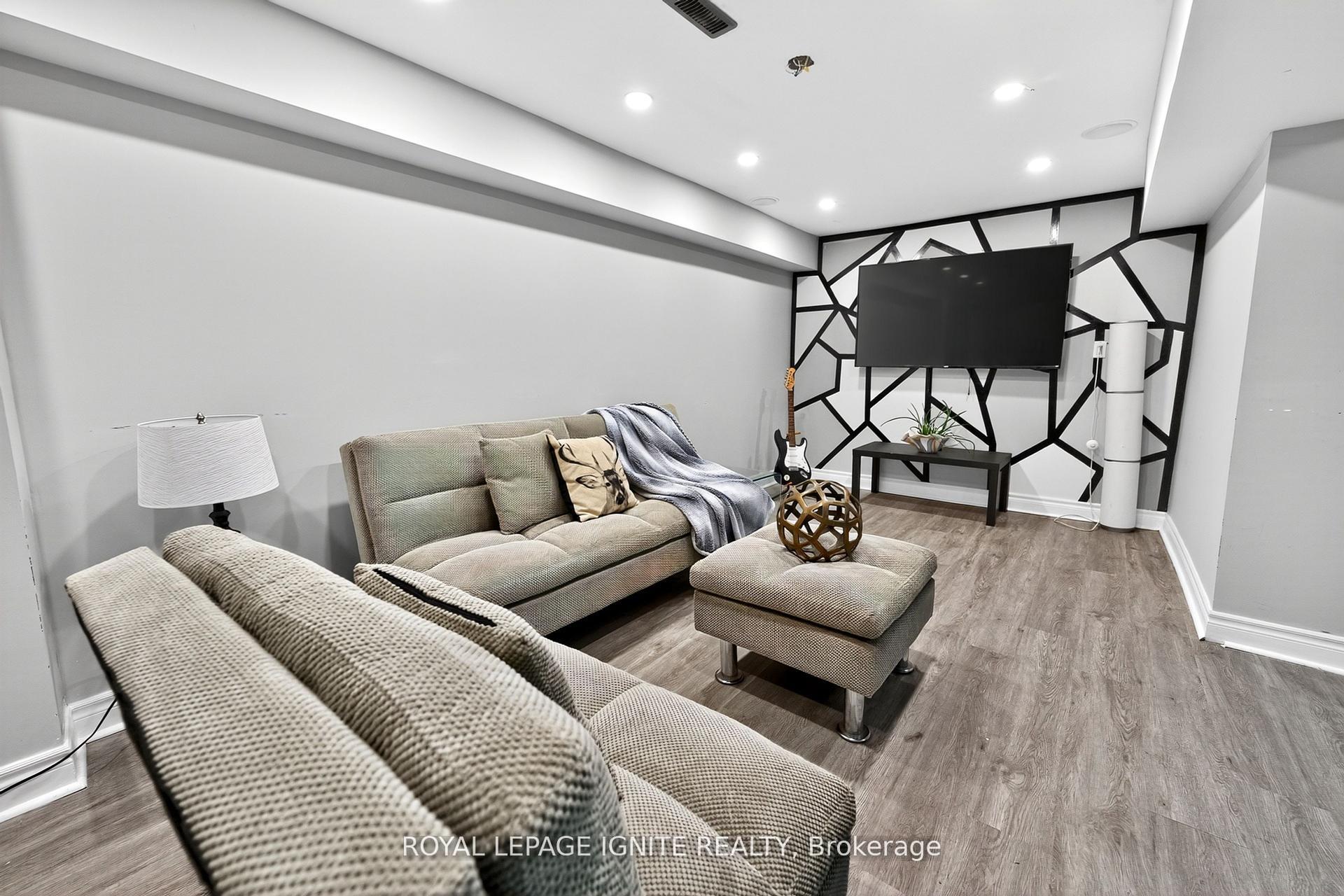 Photo 30 of 7 Ducatel Crescent, Ajax, Central — HOMEH
