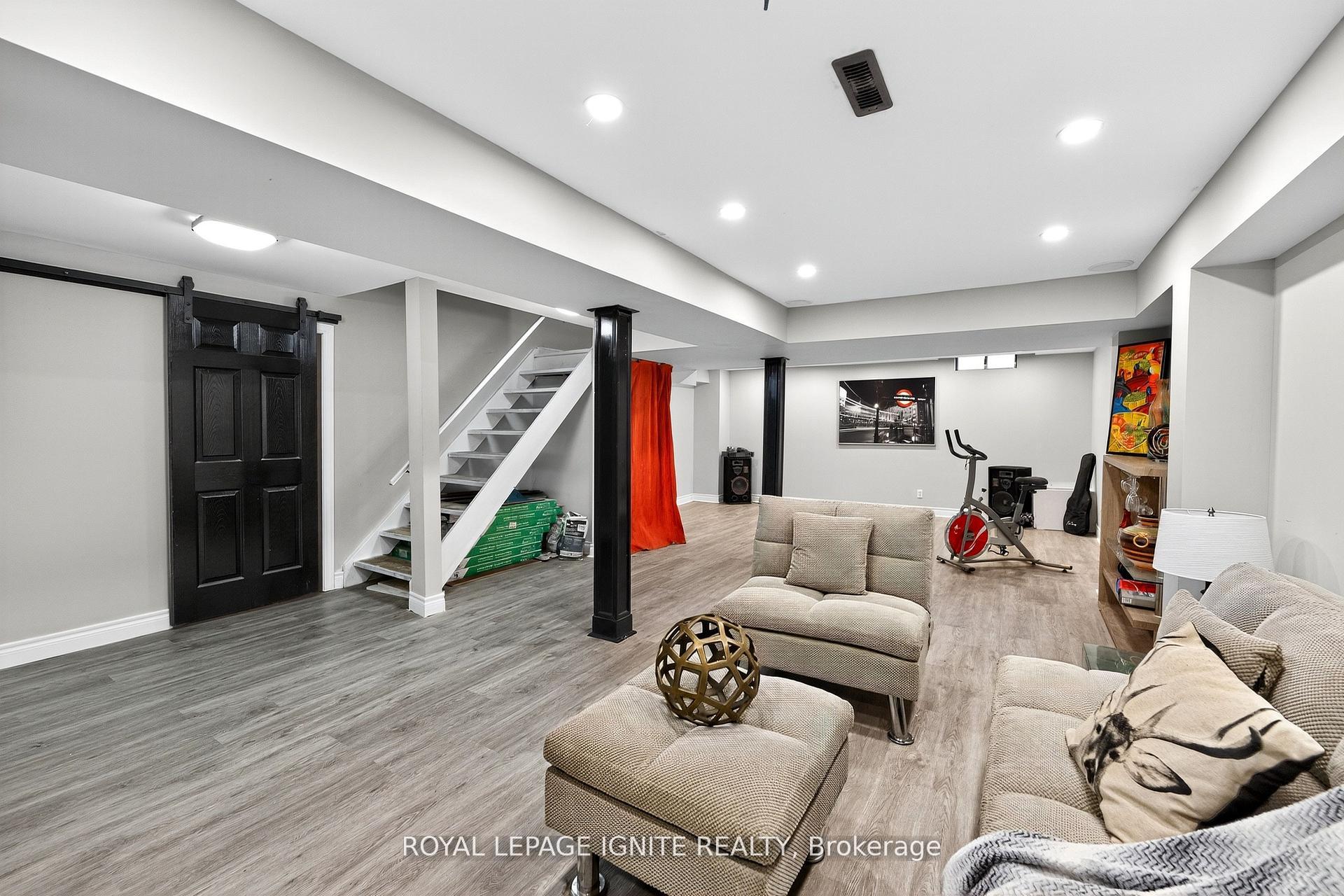 Photo 24 of 7 Ducatel Crescent, Ajax, Central — HOMEH