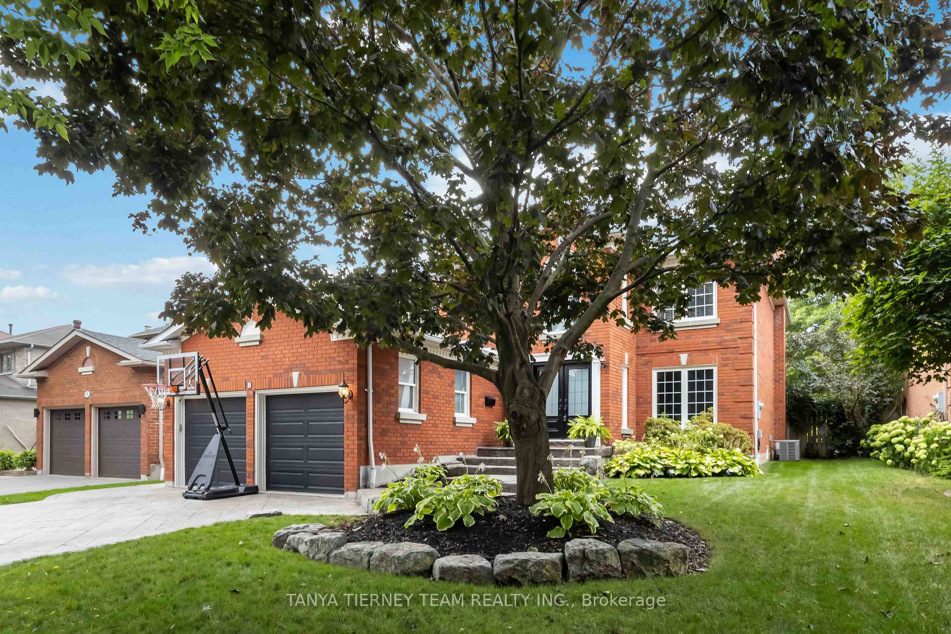 Photo 1 of 8 Gowan Drive, Whitby, Lynde Creek — HOMEH
