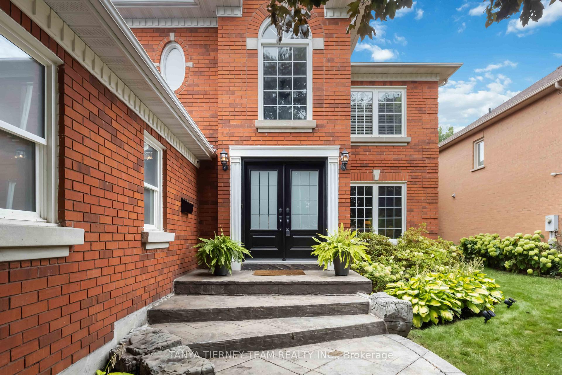 Photo 4 of 8 Gowan Drive, Whitby, Lynde Creek — HOMEH