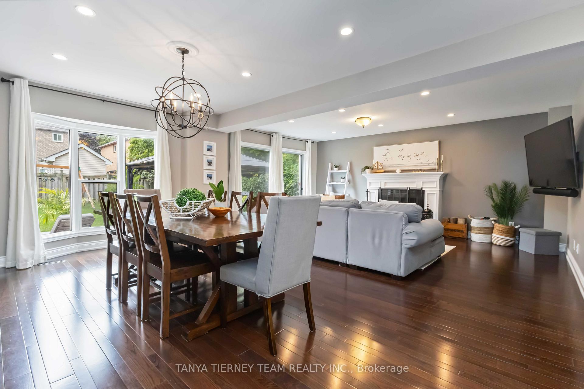 Photo 10 of 8 Gowan Drive, Whitby, Lynde Creek — HOMEH