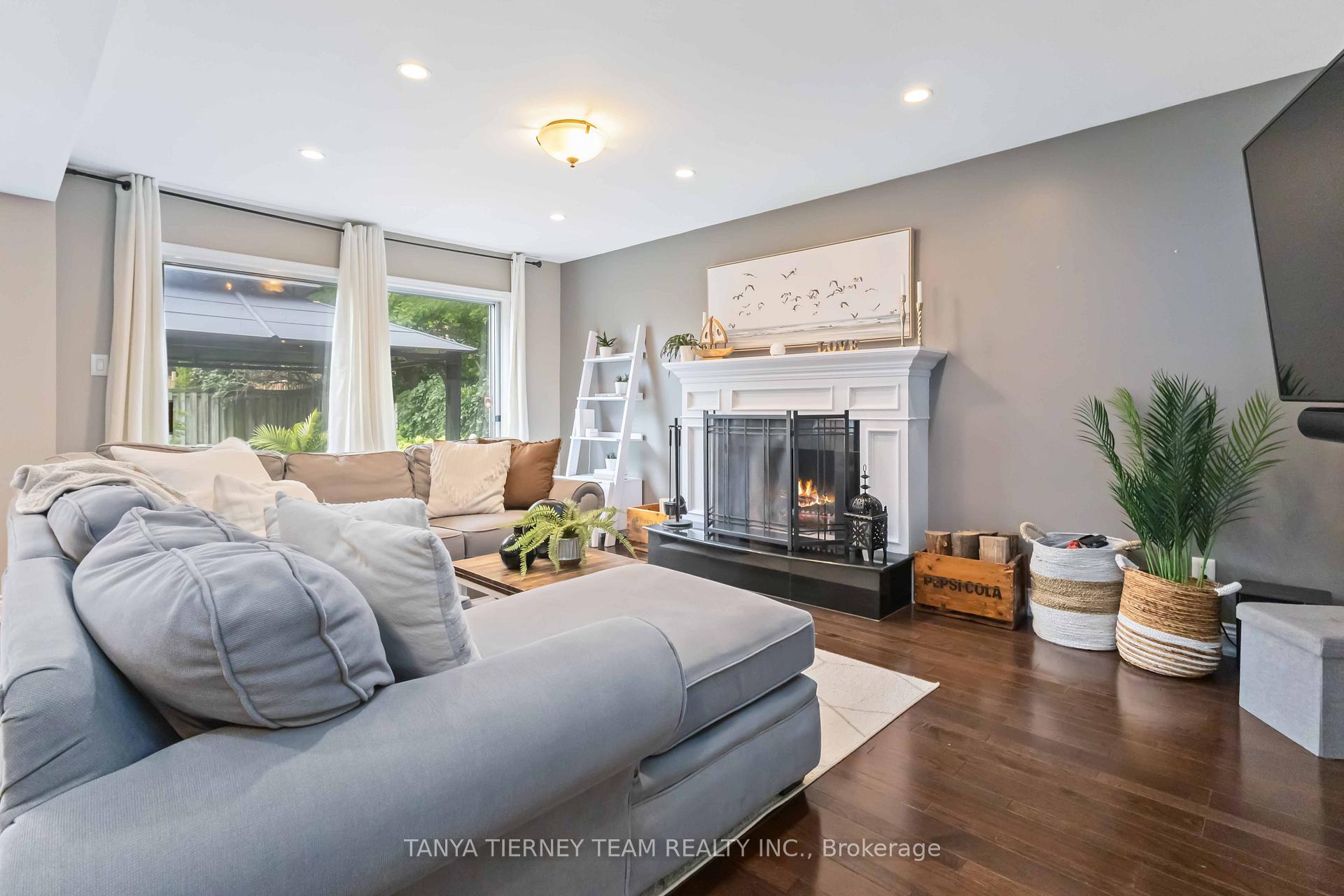 Photo 11 of 8 Gowan Drive, Whitby, Lynde Creek — HOMEH