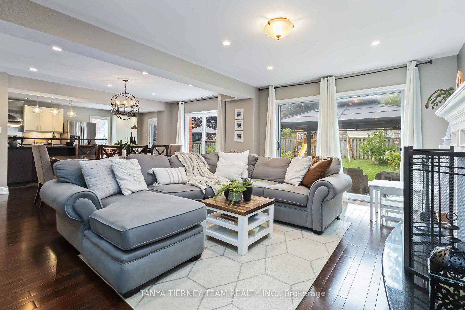 Photo 12 of 8 Gowan Drive, Whitby, Lynde Creek — HOMEH