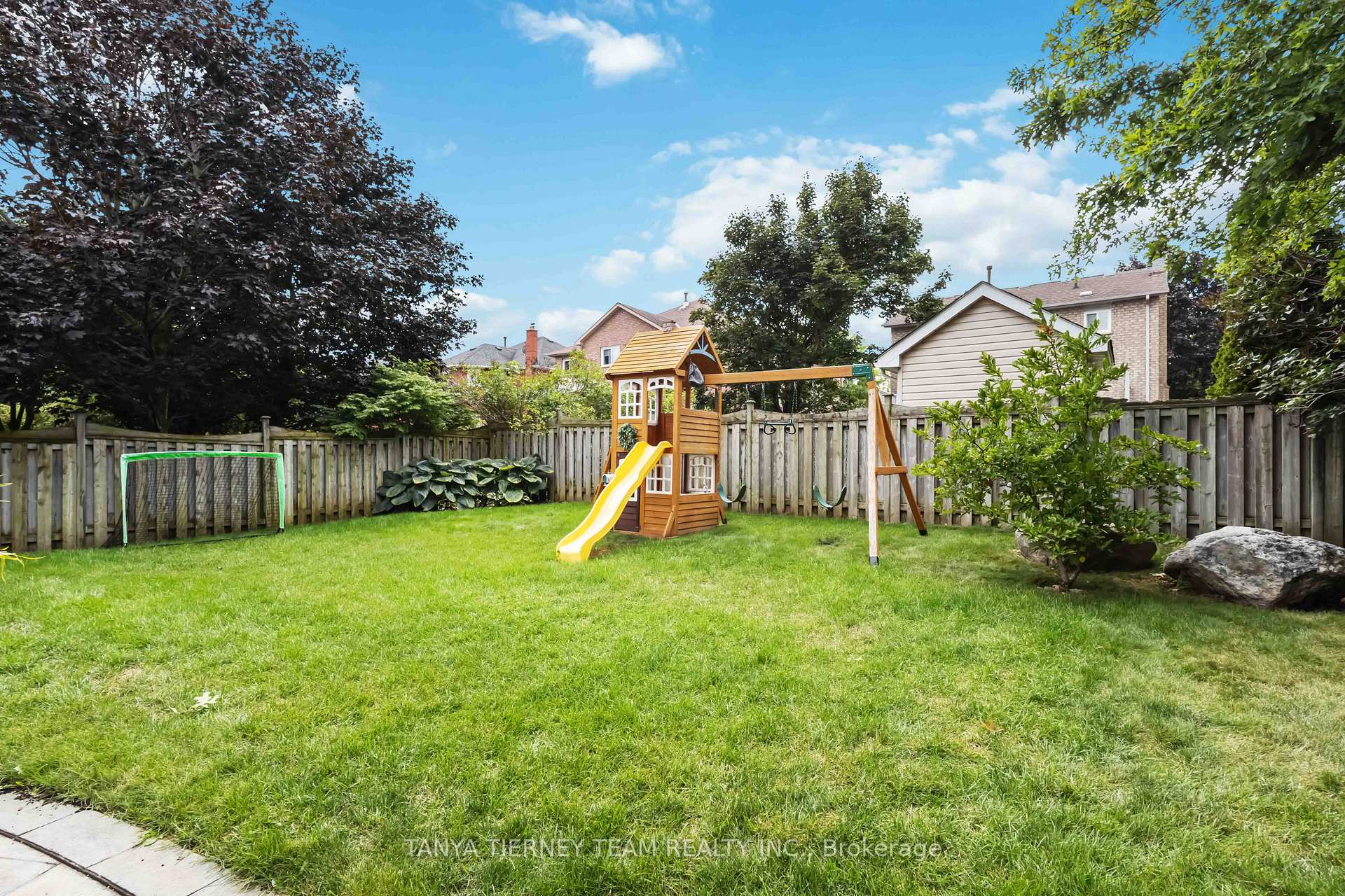 Photo 49 of 8 Gowan Drive, Whitby, Lynde Creek — HOMEH