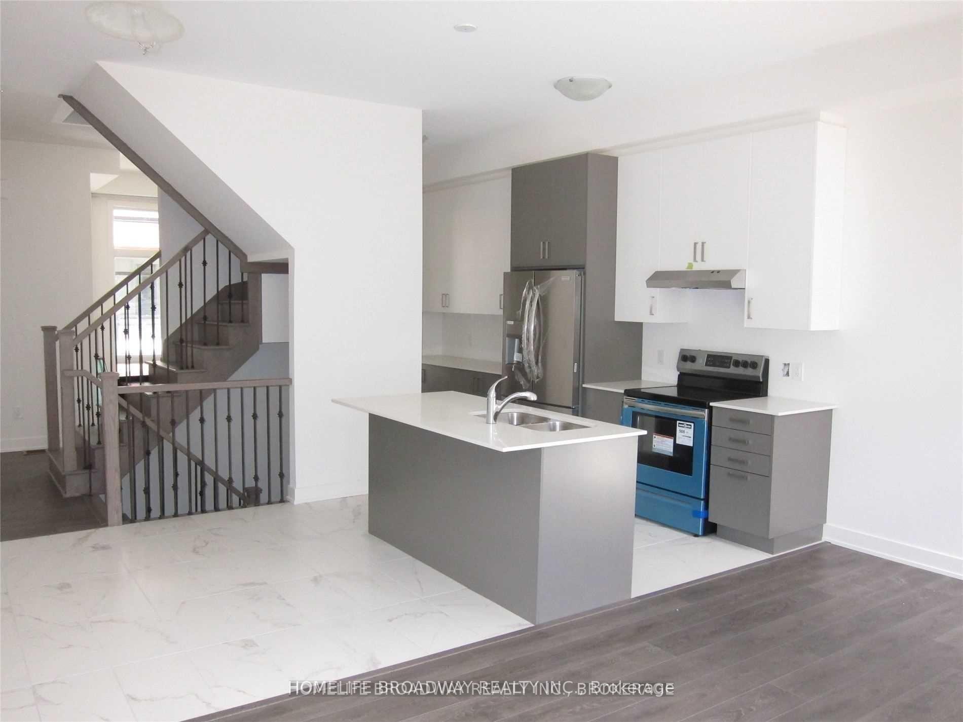 Photo 6 of 30 Gerussi Street, Vaughan, Vellore Village — HOMEH