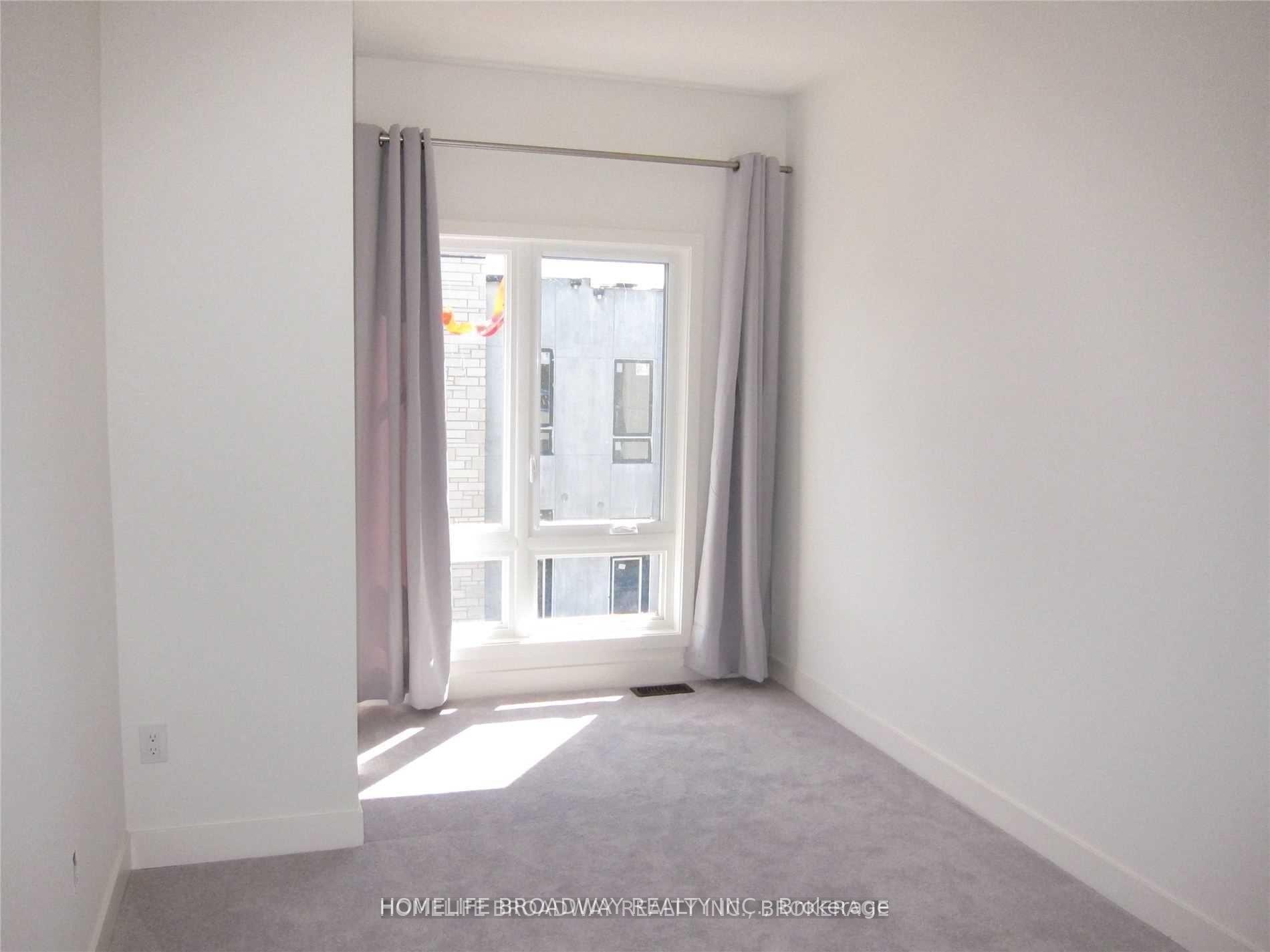 Photo 14 of 30 Gerussi Street, Vaughan, Vellore Village — HOMEH