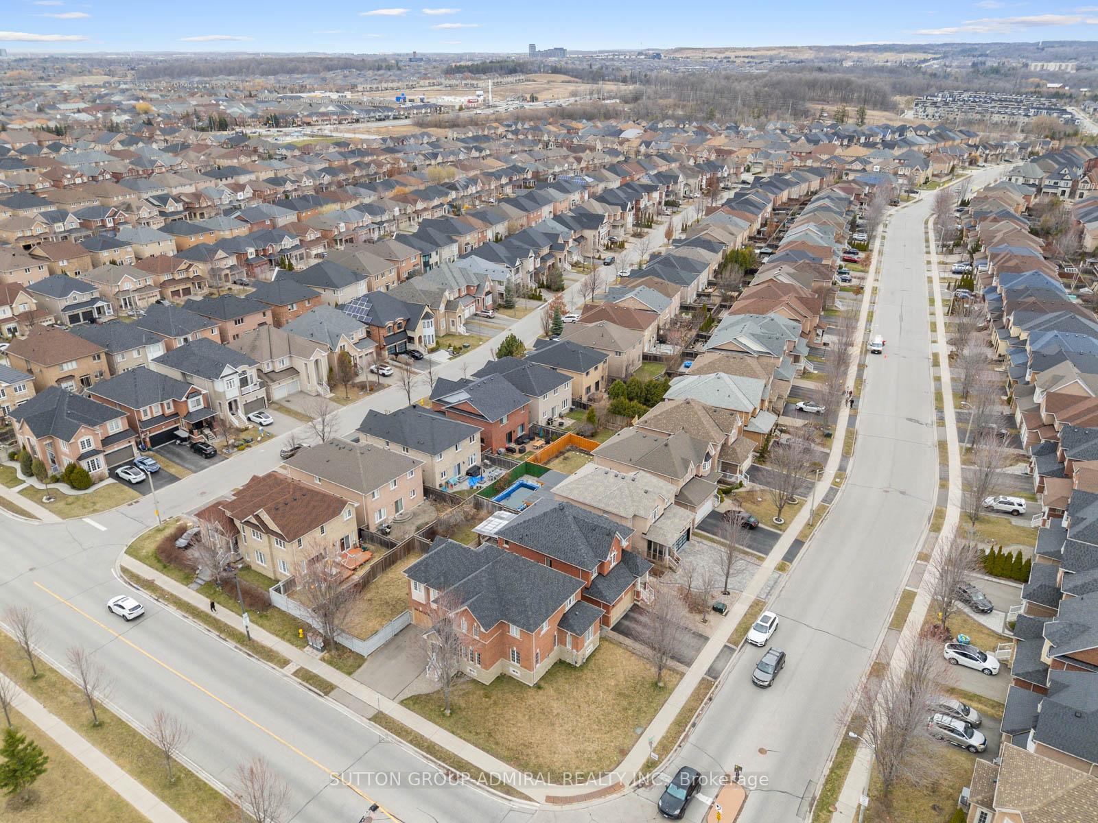 Photo 1 of 450 Pleasant Ridge Avenue, Vaughan, Patterson — HOMEH