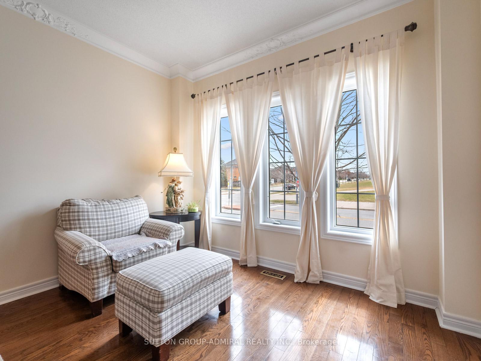 Photo 7 of 450 Pleasant Ridge Avenue, Vaughan, Patterson — HOMEH