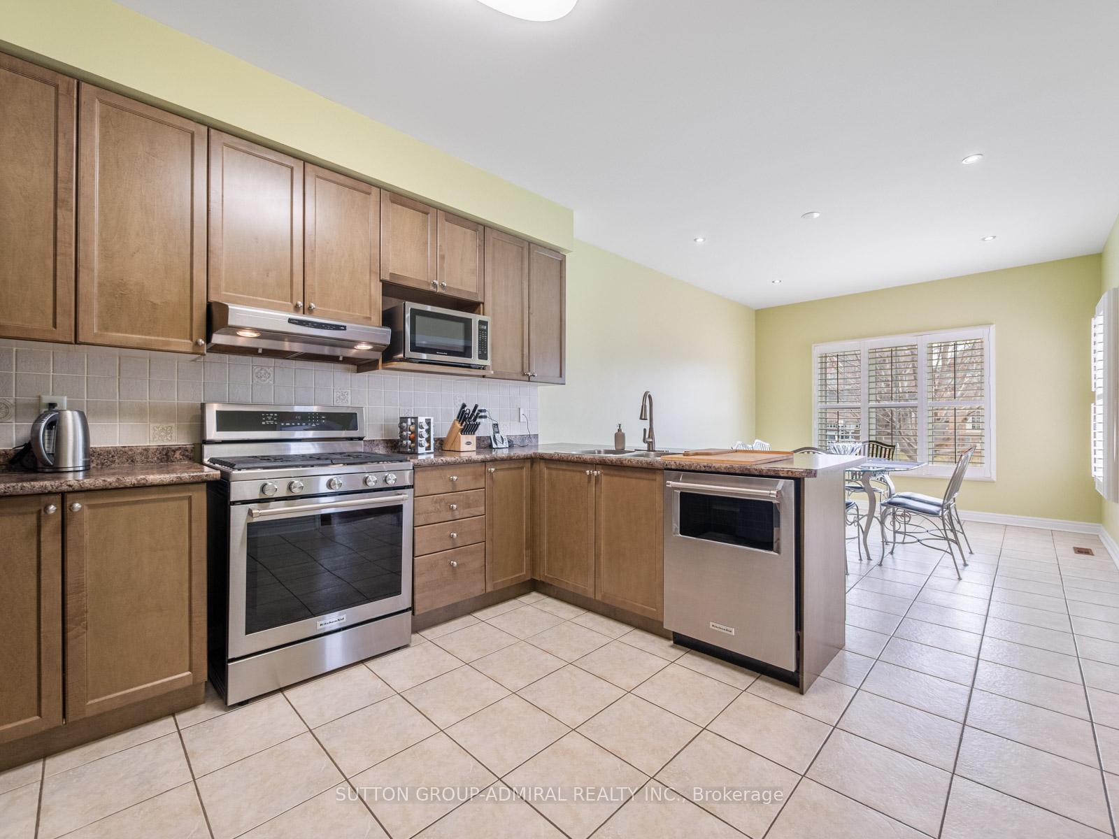 Photo 10 of 450 Pleasant Ridge Avenue, Vaughan, Patterson — HOMEH