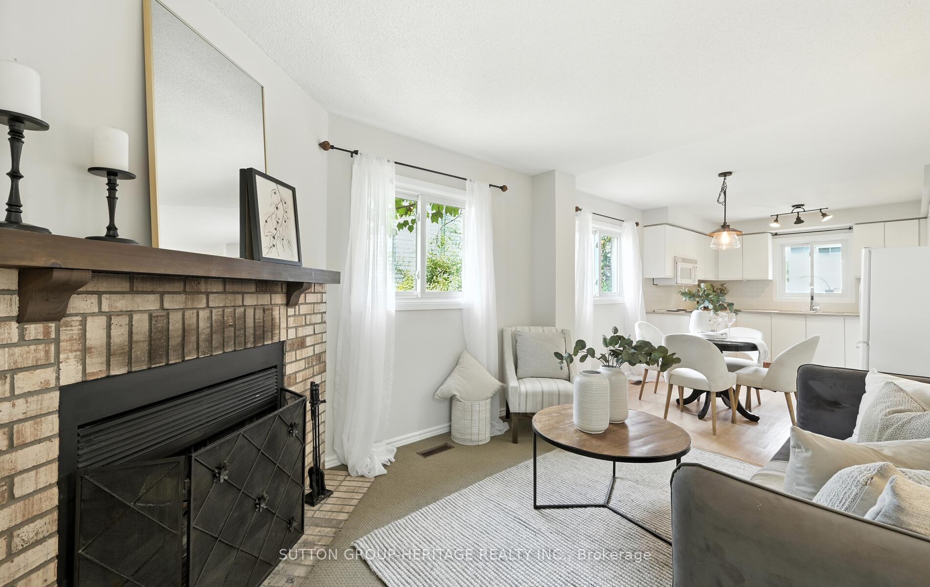 Photo 5 of 10 Plowman Drive, Ajax, Central — HOMEH