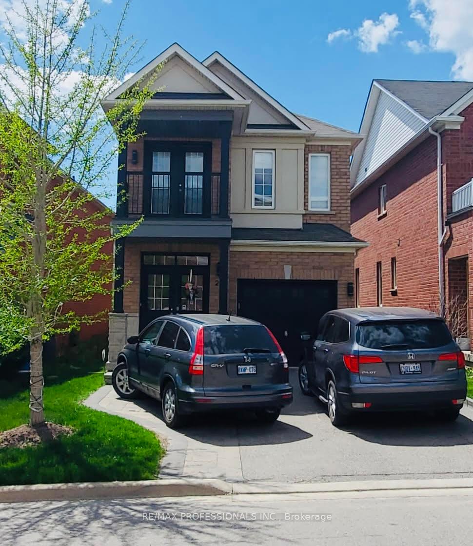 Photo 1 of 28 Laramie Crescent, Vaughan, Patterson — HOMEH