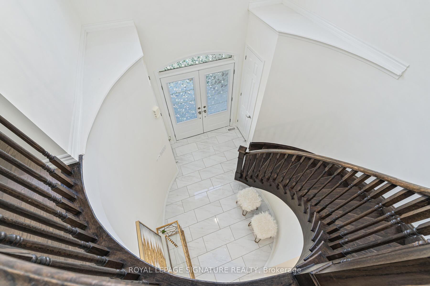 Photo 11 of 31 Streamside Street, Vaughan, Kleinburg — HOMEH