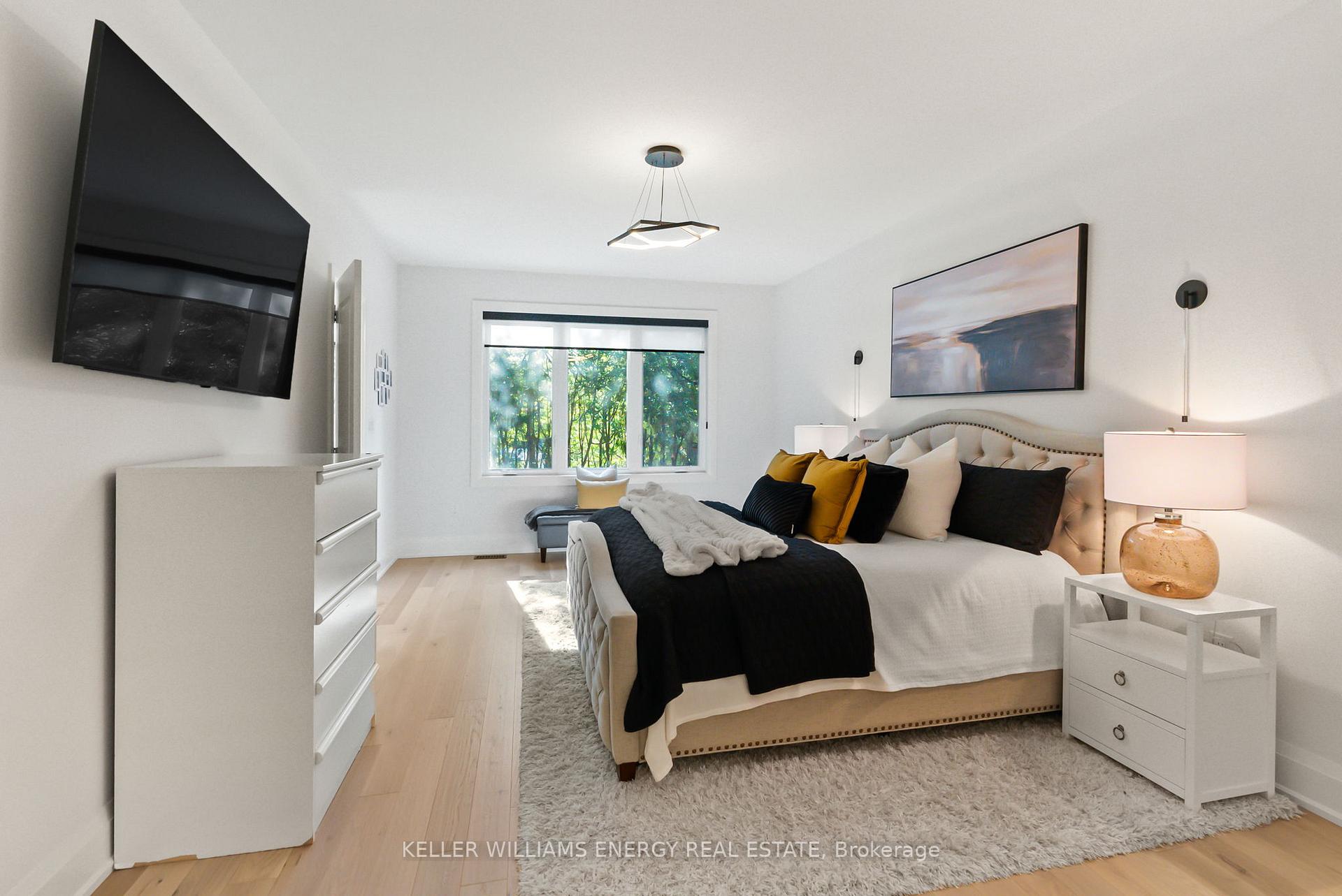 Photo 17 of 56 Meadow Crescent, Whitby, Blue Grass Meadows — HOMEH