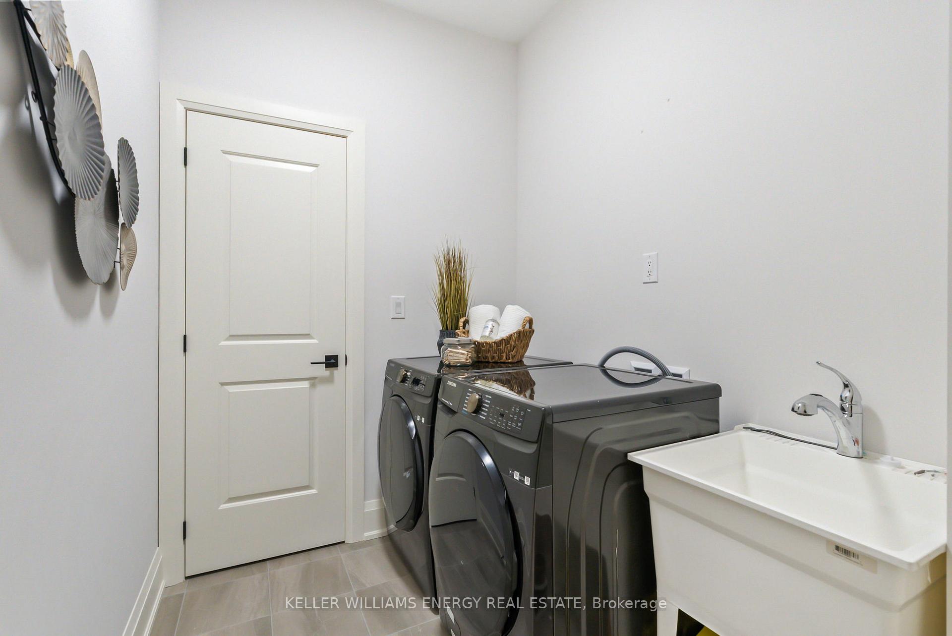 Photo 23 of 56 Meadow Crescent, Whitby, Blue Grass Meadows — HOMEH
