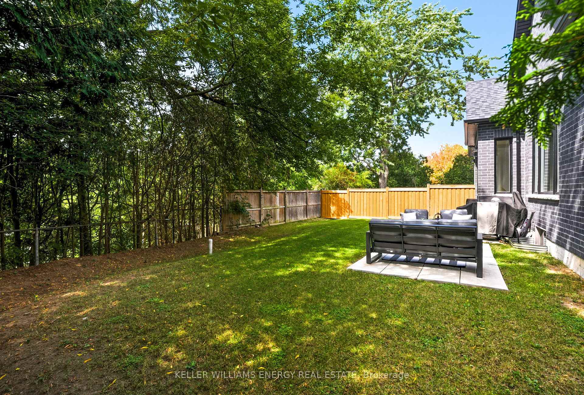 Photo 27 of 56 Meadow Crescent, Whitby, Blue Grass Meadows — HOMEH