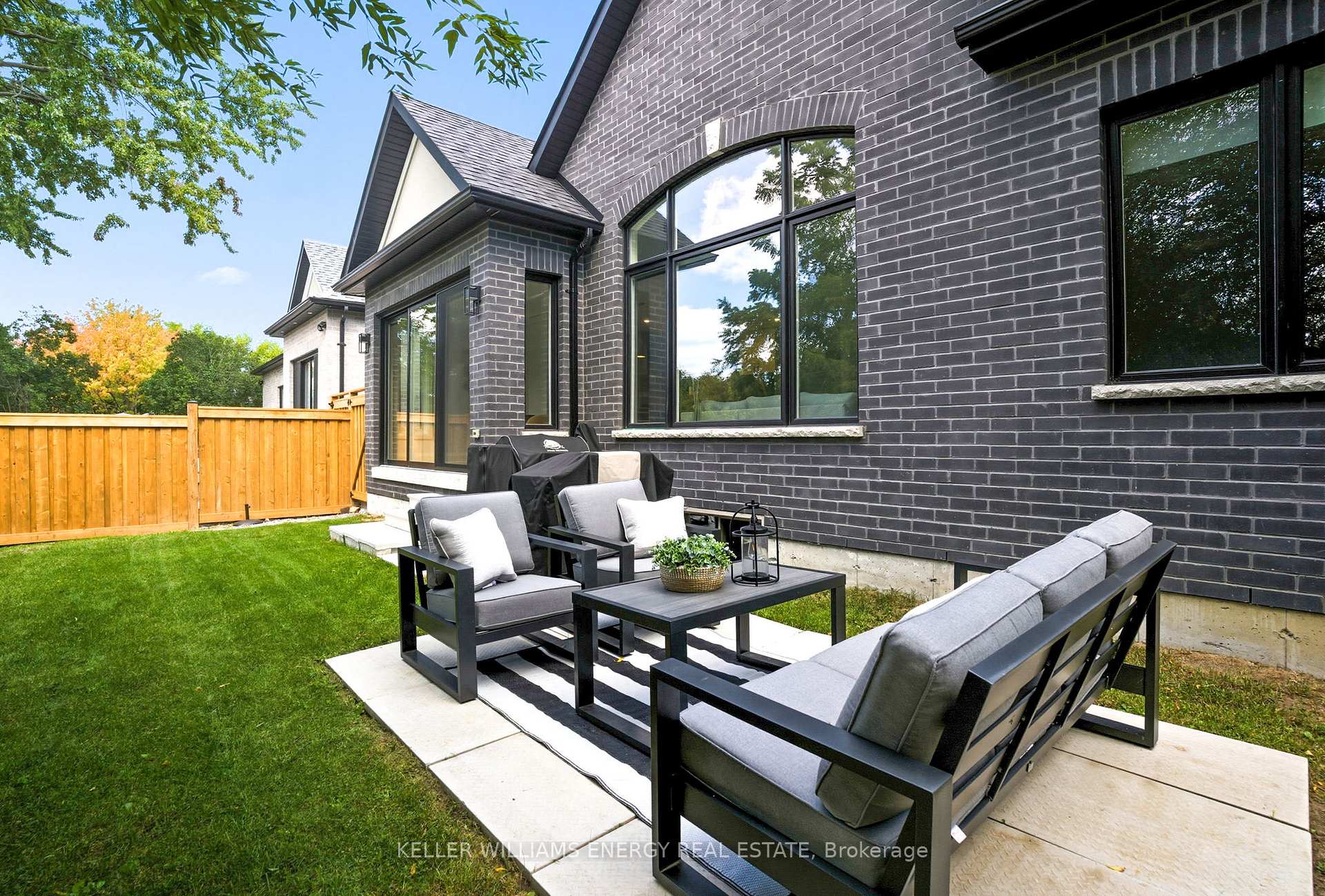 Photo 28 of 56 Meadow Crescent, Whitby, Blue Grass Meadows — HOMEH