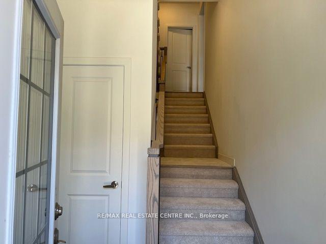 Photo 5 of Unit 32, 55 Selfridge Way, Whitby, Downtown Whitby — HOMEH