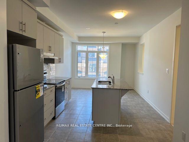Photo 9 of Unit 32, 55 Selfridge Way, Whitby, Downtown Whitby — HOMEH