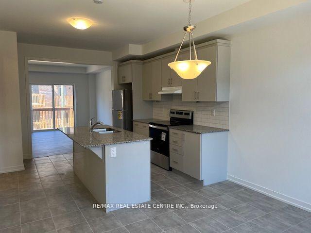 Photo 10 of Unit 32, 55 Selfridge Way, Whitby, Downtown Whitby — HOMEH