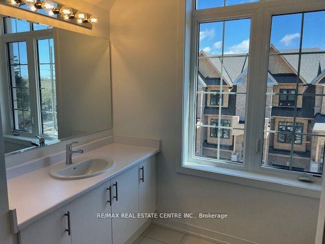 Photo 18 of Unit 32, 55 Selfridge Way, Whitby, Downtown Whitby — HOMEH