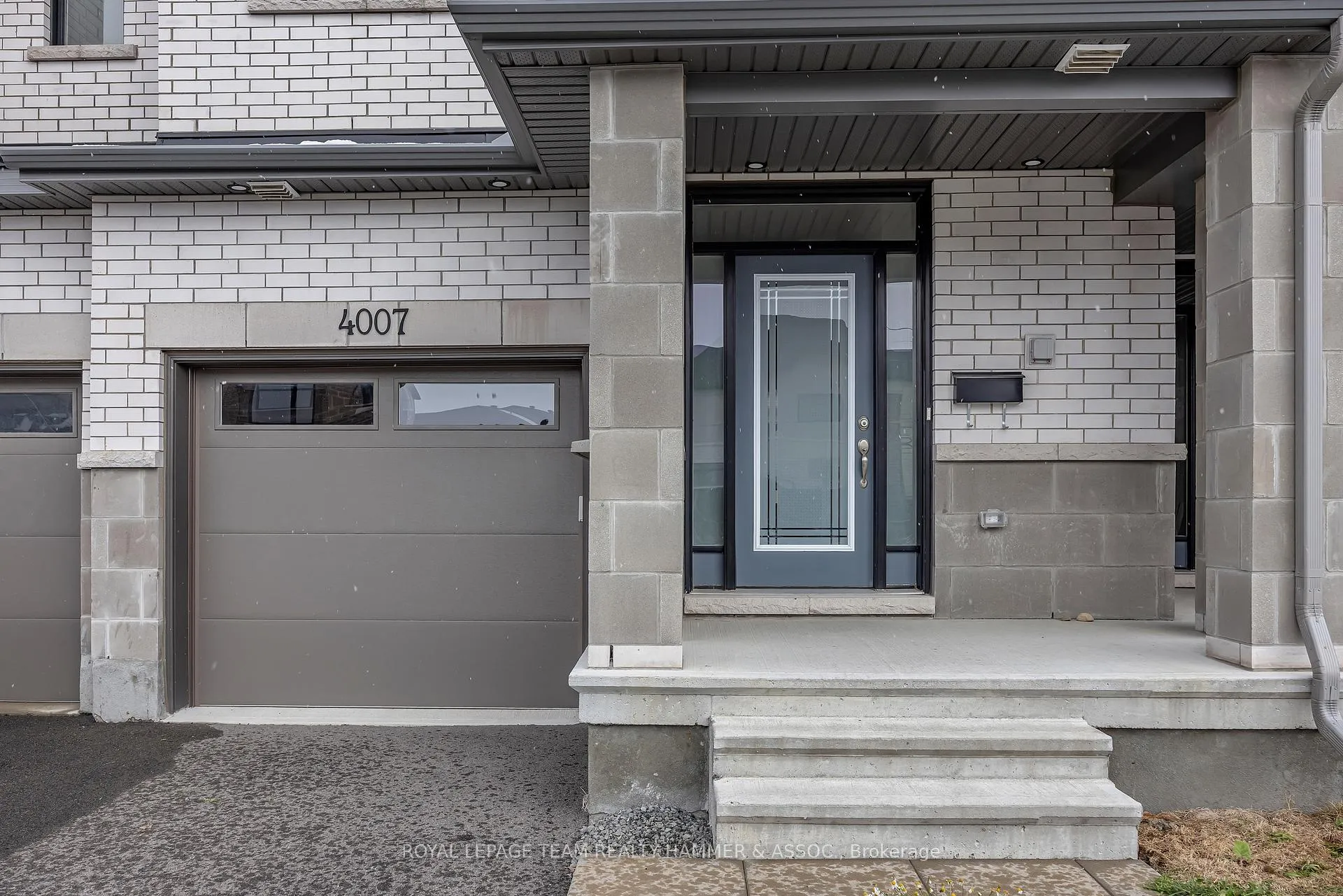 Photo 2 of 4007 Jockvale Road, Ottawa, Barrhaven - Heritage Park — HOMEH
