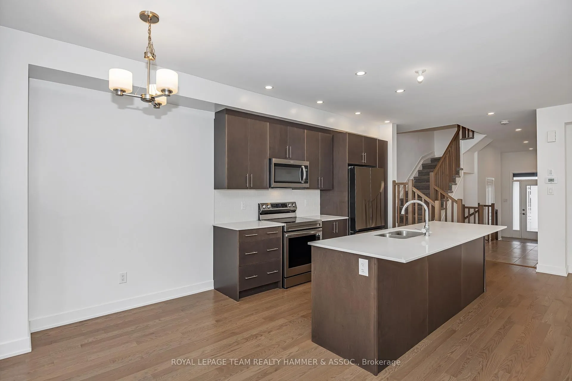 Photo 9 of 4007 Jockvale Road, Ottawa, Barrhaven - Heritage Park — HOMEH