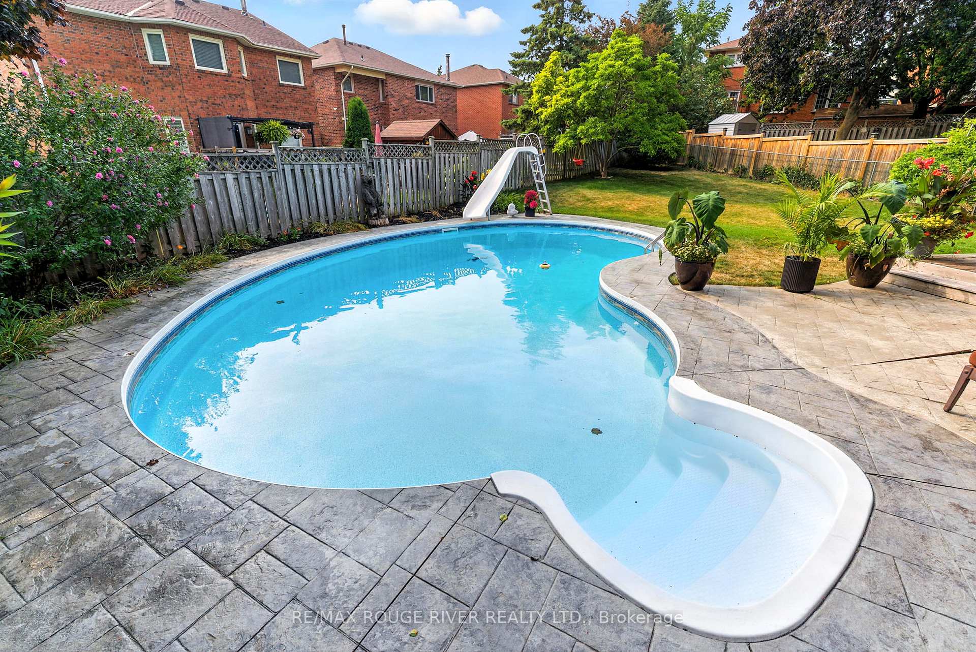 Photo 38 of 12 Limestone Crescent, Whitby, Pringle Creek — HOMEH