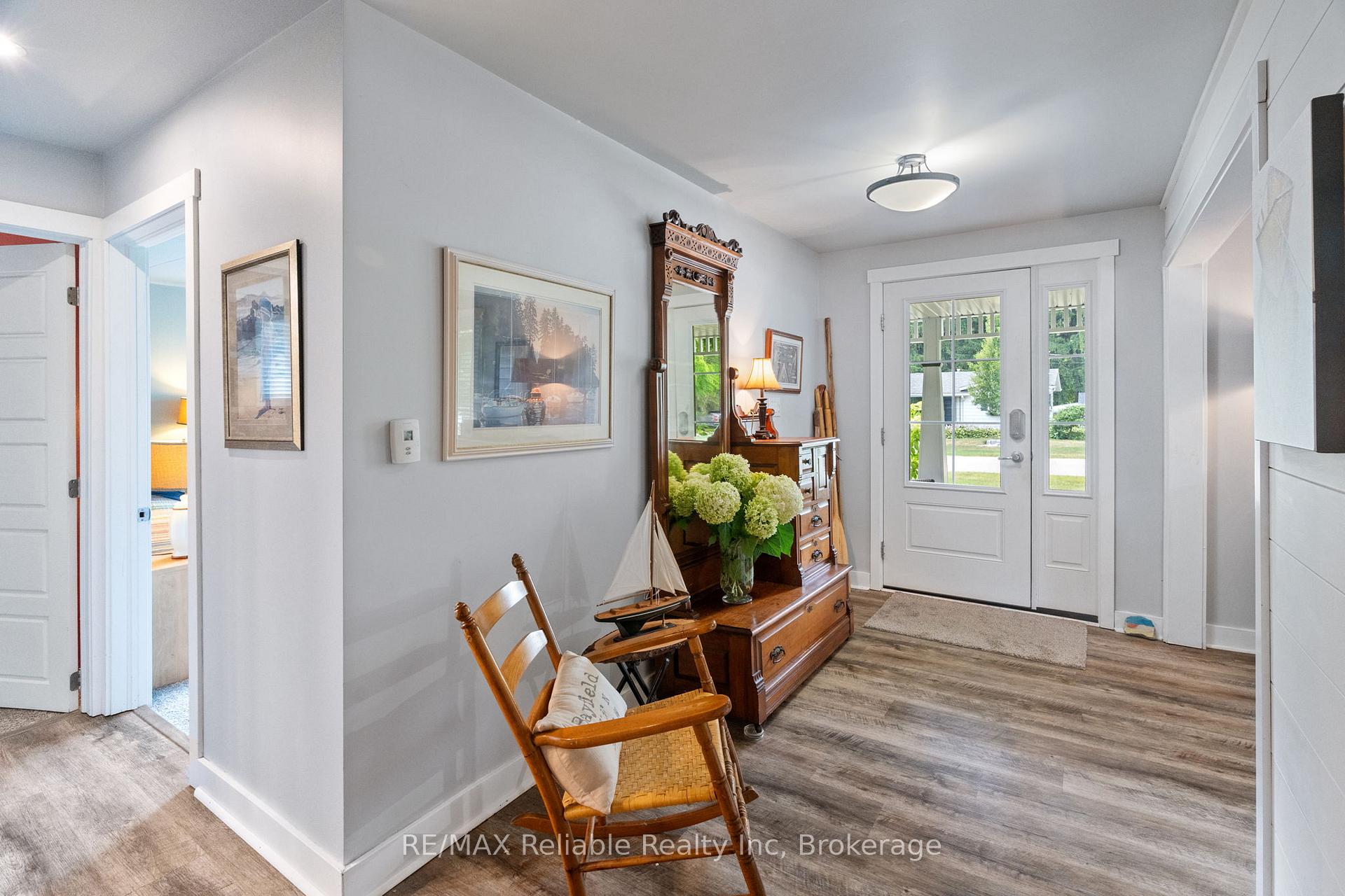 Photo 10 of 28 Catherine Street, Bluewater, Bayfield — HOMEH