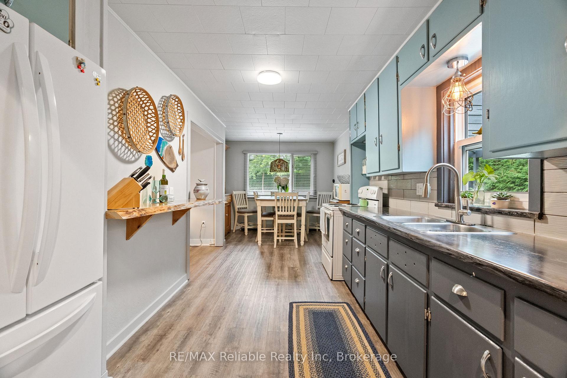 Photo 11 of 28 Catherine Street, Bluewater, Bayfield — HOMEH