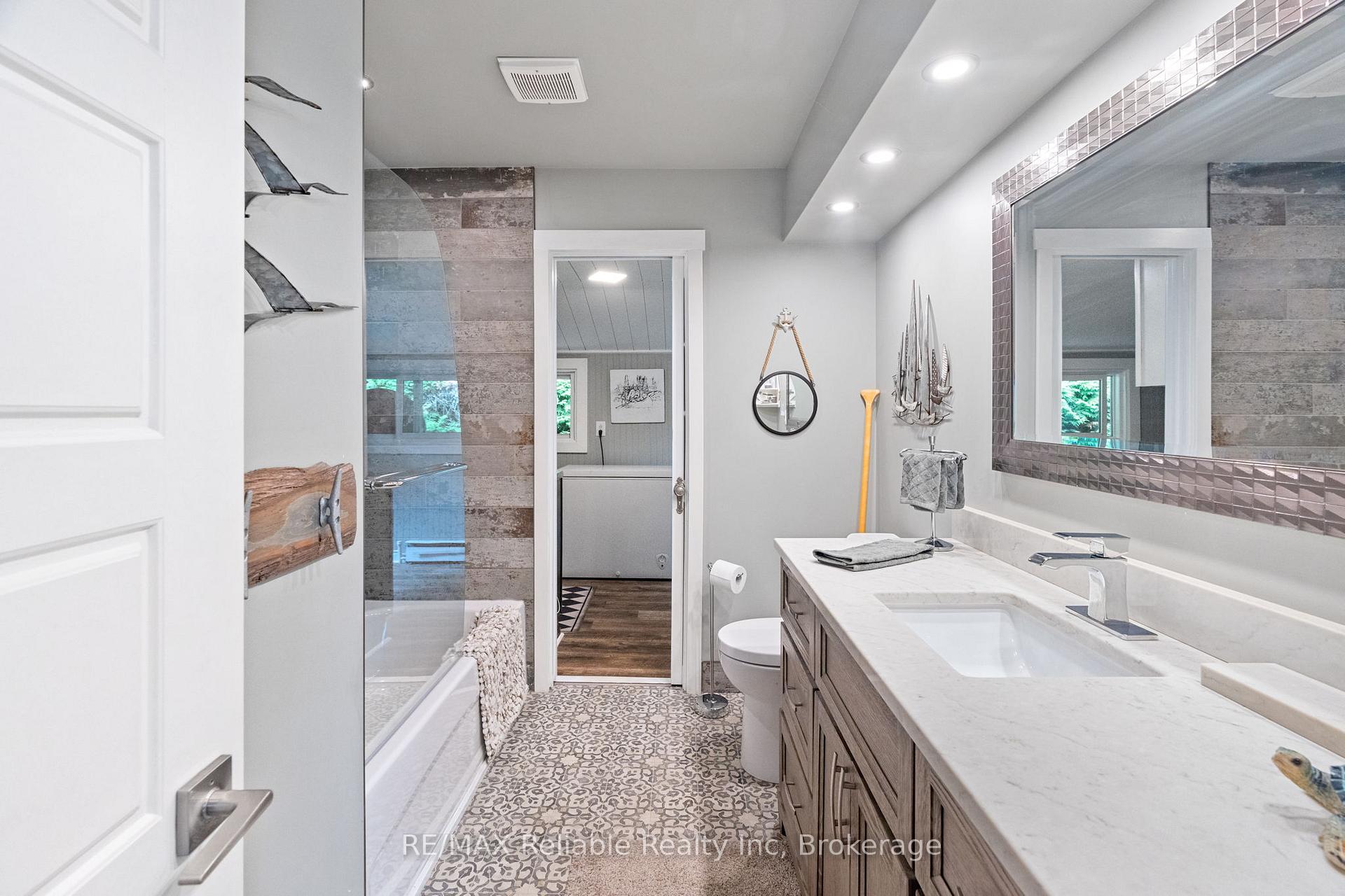 Photo 13 of 28 Catherine Street, Bluewater, Bayfield — HOMEH