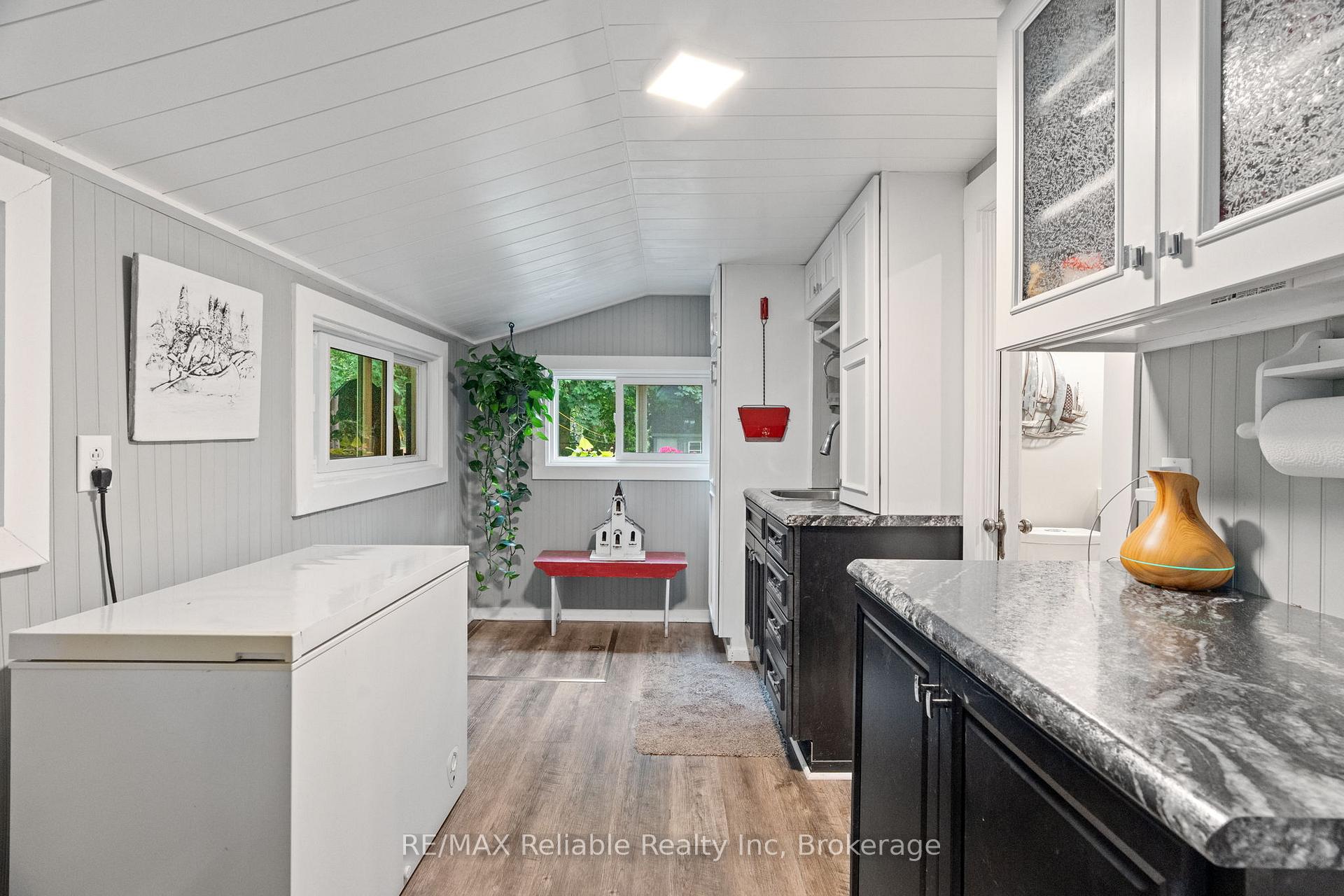 Photo 21 of 28 Catherine Street, Bluewater, Bayfield — HOMEH