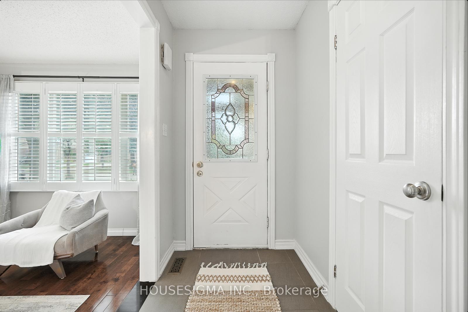 Photo 4 of 47 Winston Crescent, Whitby, Blue Grass Meadows — HOMEH
