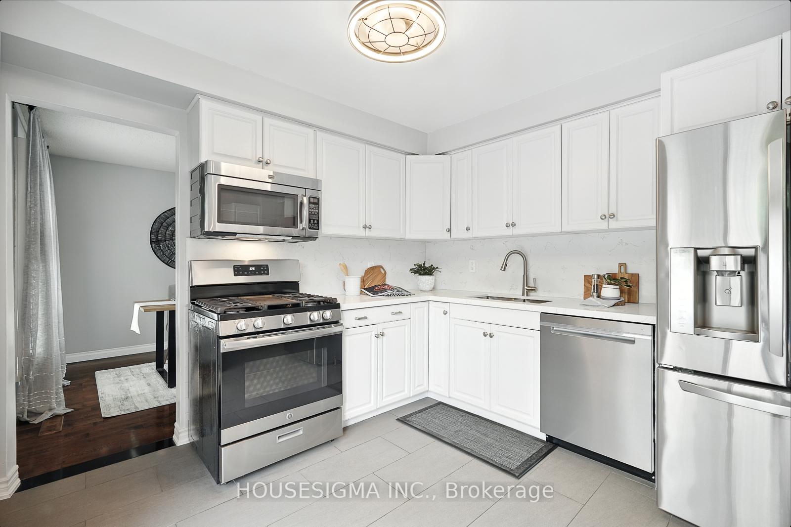Photo 9 of 47 Winston Crescent, Whitby, Blue Grass Meadows — HOMEH