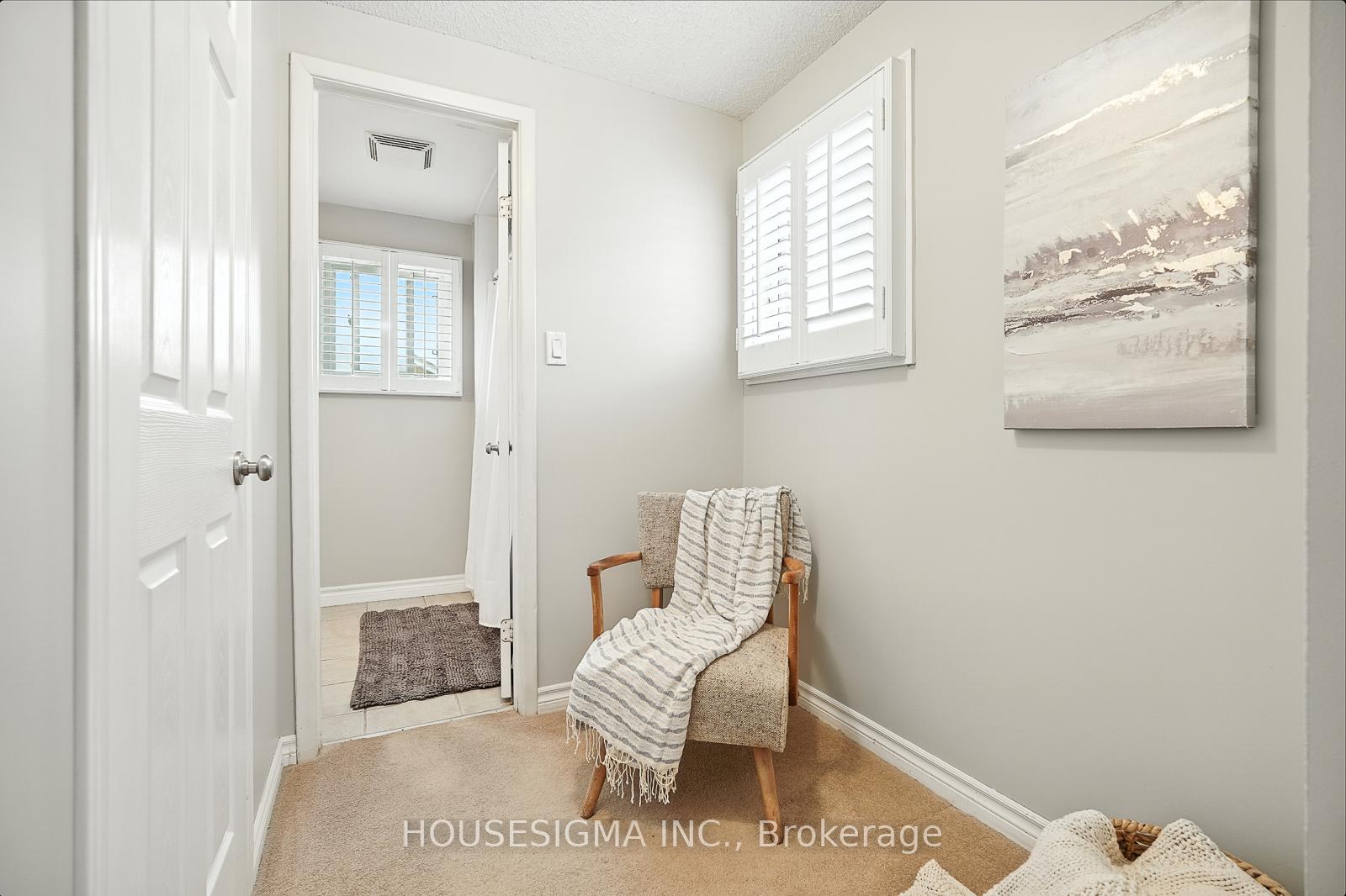 Photo 18 of 47 Winston Crescent, Whitby, Blue Grass Meadows — HOMEH