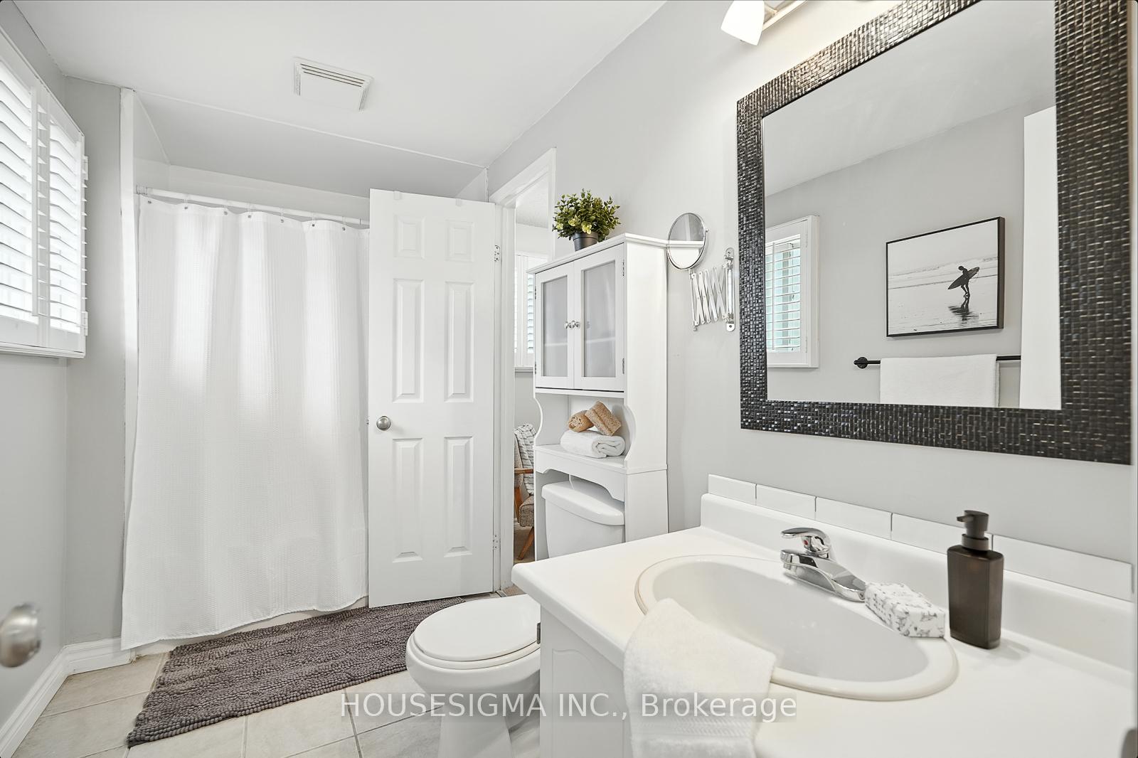 Photo 19 of 47 Winston Crescent, Whitby, Blue Grass Meadows — HOMEH