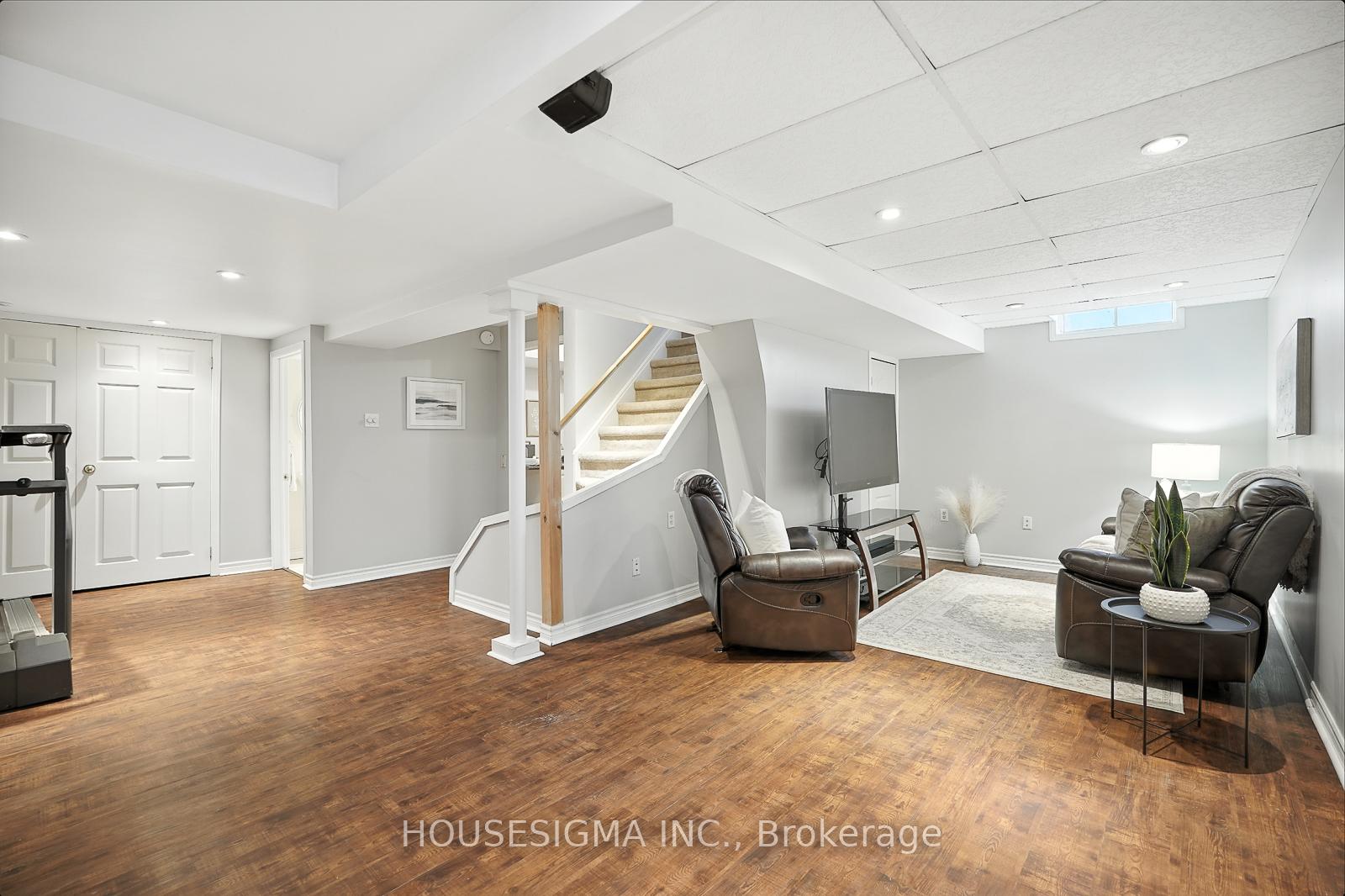 Photo 25 of 47 Winston Crescent, Whitby, Blue Grass Meadows — HOMEH