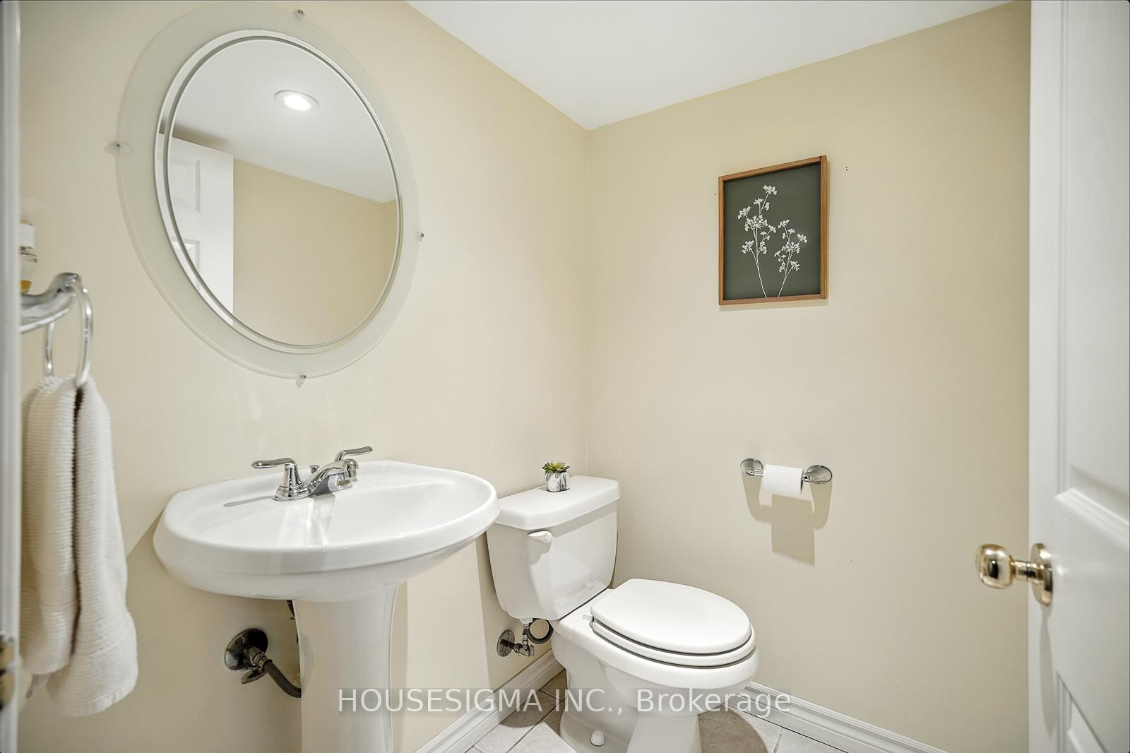 Photo 28 of 47 Winston Crescent, Whitby, Blue Grass Meadows — HOMEH