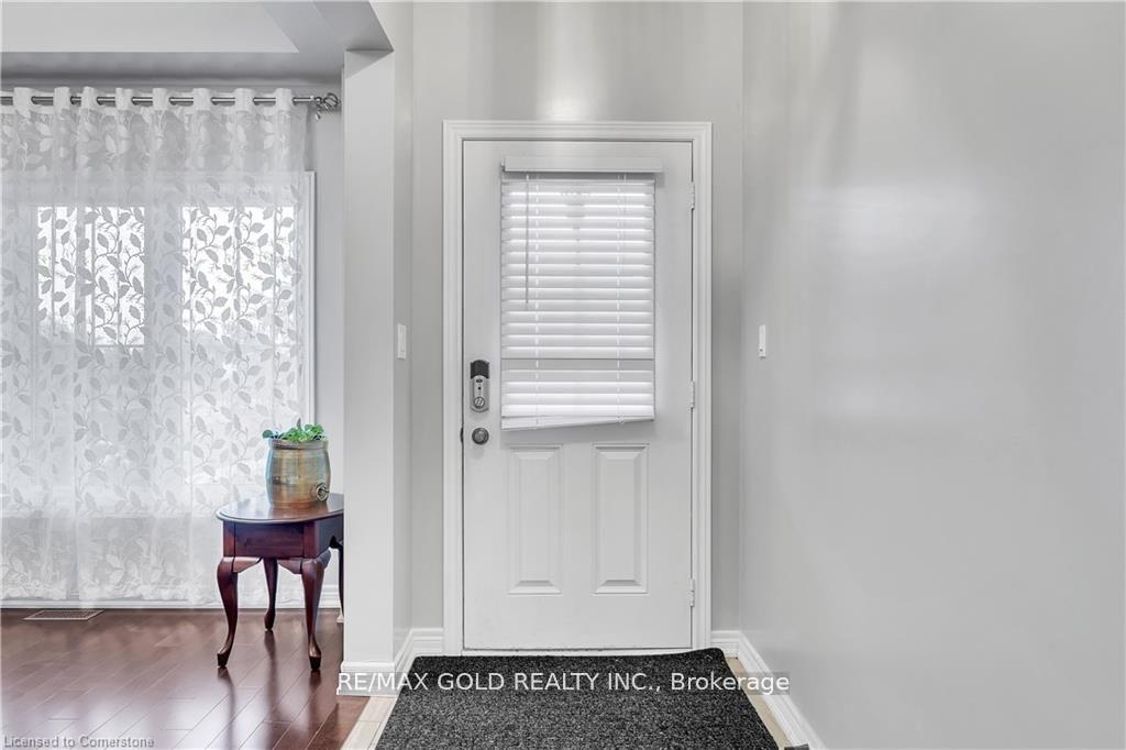 Photo 4 of 145 Cardinal Crescent, Welland, Coyle Creek — HOMEH