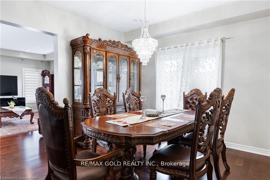 Photo 13 of 145 Cardinal Crescent, Welland, Coyle Creek — HOMEH