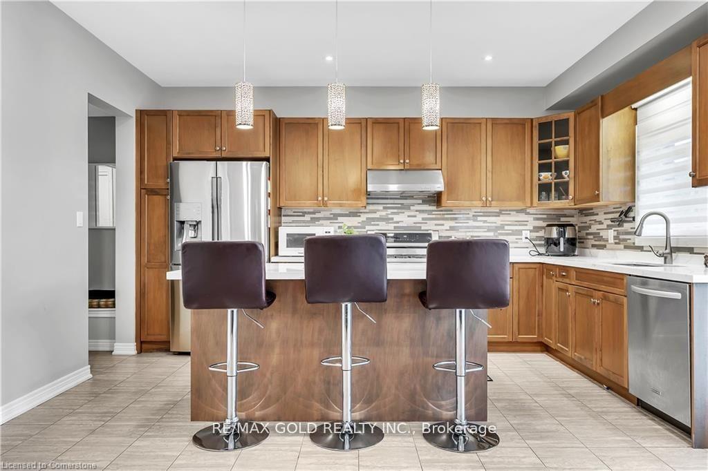 Photo 15 of 145 Cardinal Crescent, Welland, Coyle Creek — HOMEH