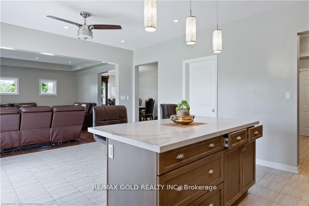 Photo 16 of 145 Cardinal Crescent, Welland, Coyle Creek — HOMEH