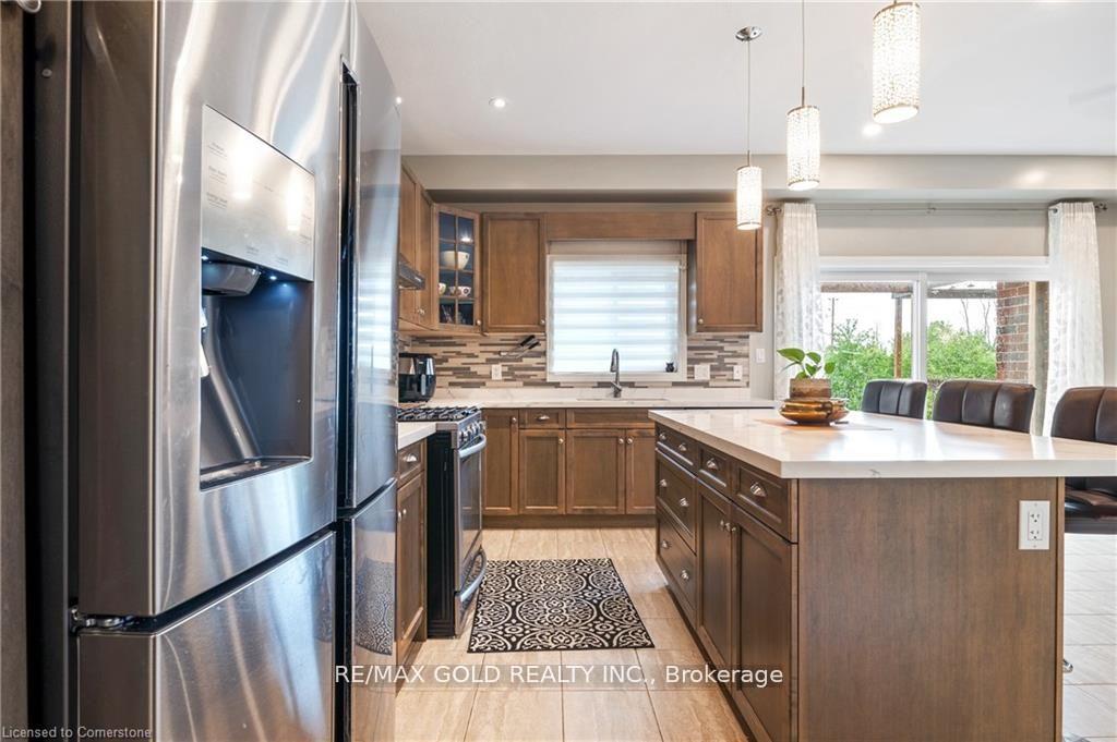 Photo 19 of 145 Cardinal Crescent, Welland, Coyle Creek — HOMEH