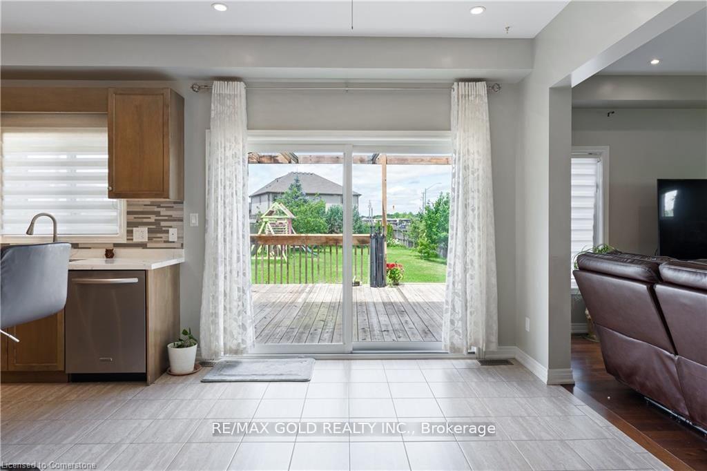 Photo 20 of 145 Cardinal Crescent, Welland, Coyle Creek — HOMEH