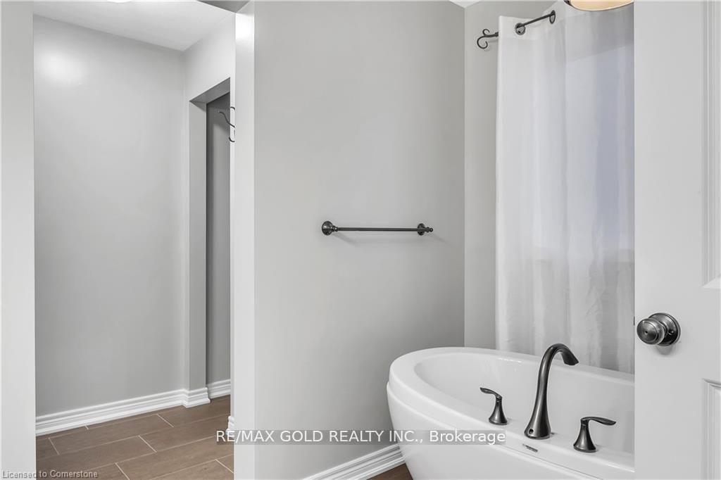 Photo 29 of 145 Cardinal Crescent, Welland, Coyle Creek — HOMEH