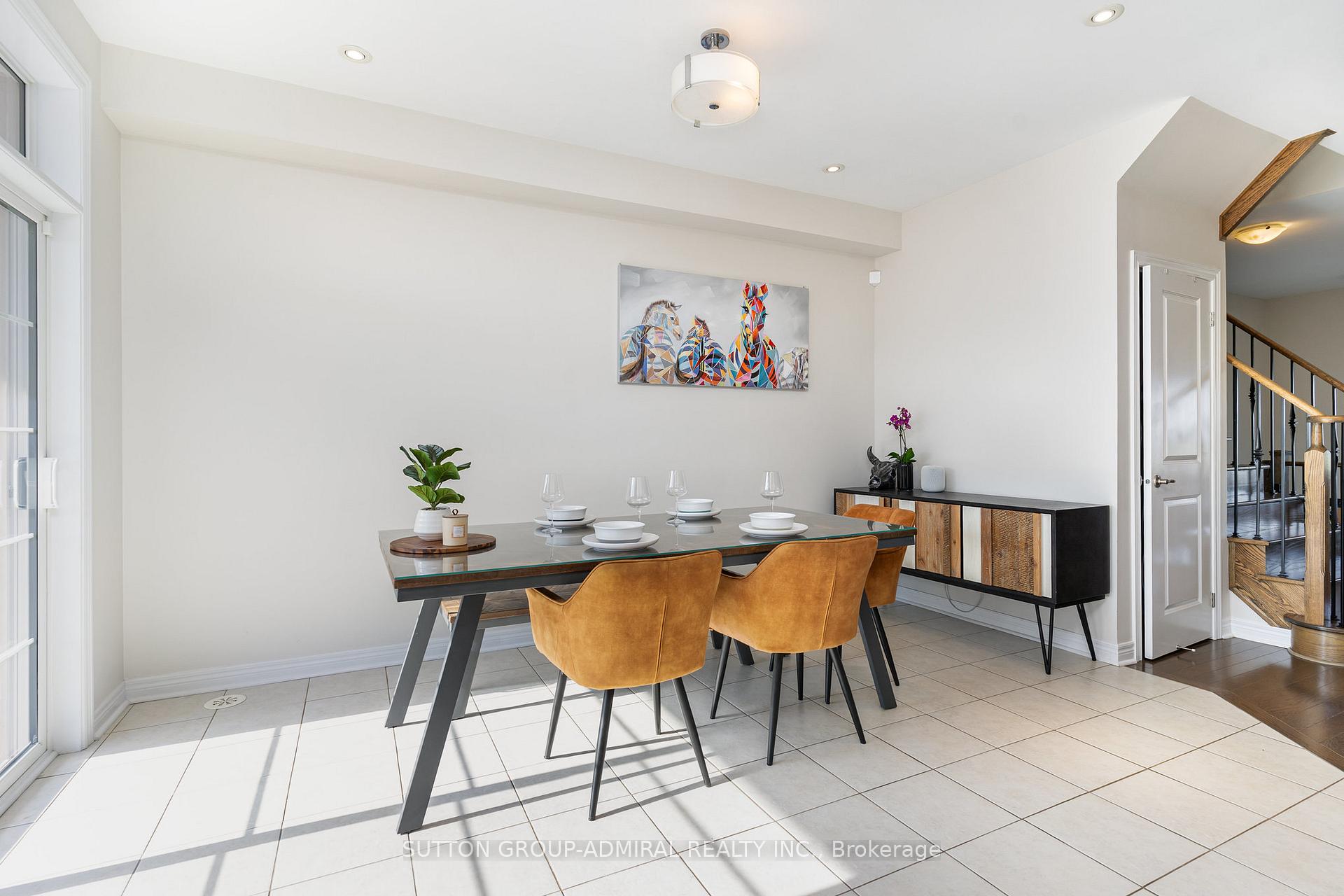 Photo 5 of 32 Grand Trunk Avenue, Vaughan, Patterson — HOMEH